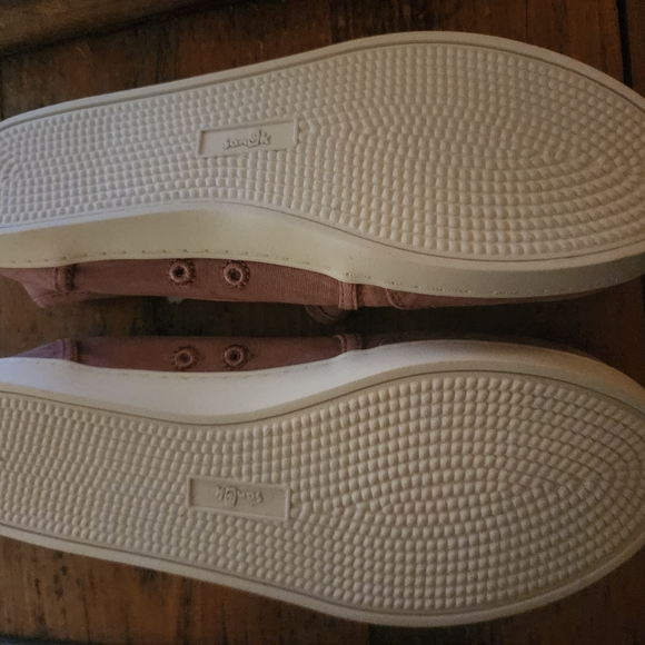 Sanuk Women's Pink Sneakers - Picture 3 of 4